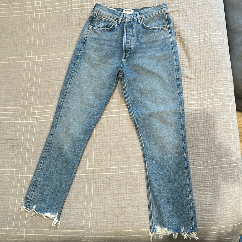 Agolde Riley Crop Color: Haven Size 26. Smoke free home. Never worn. No tags